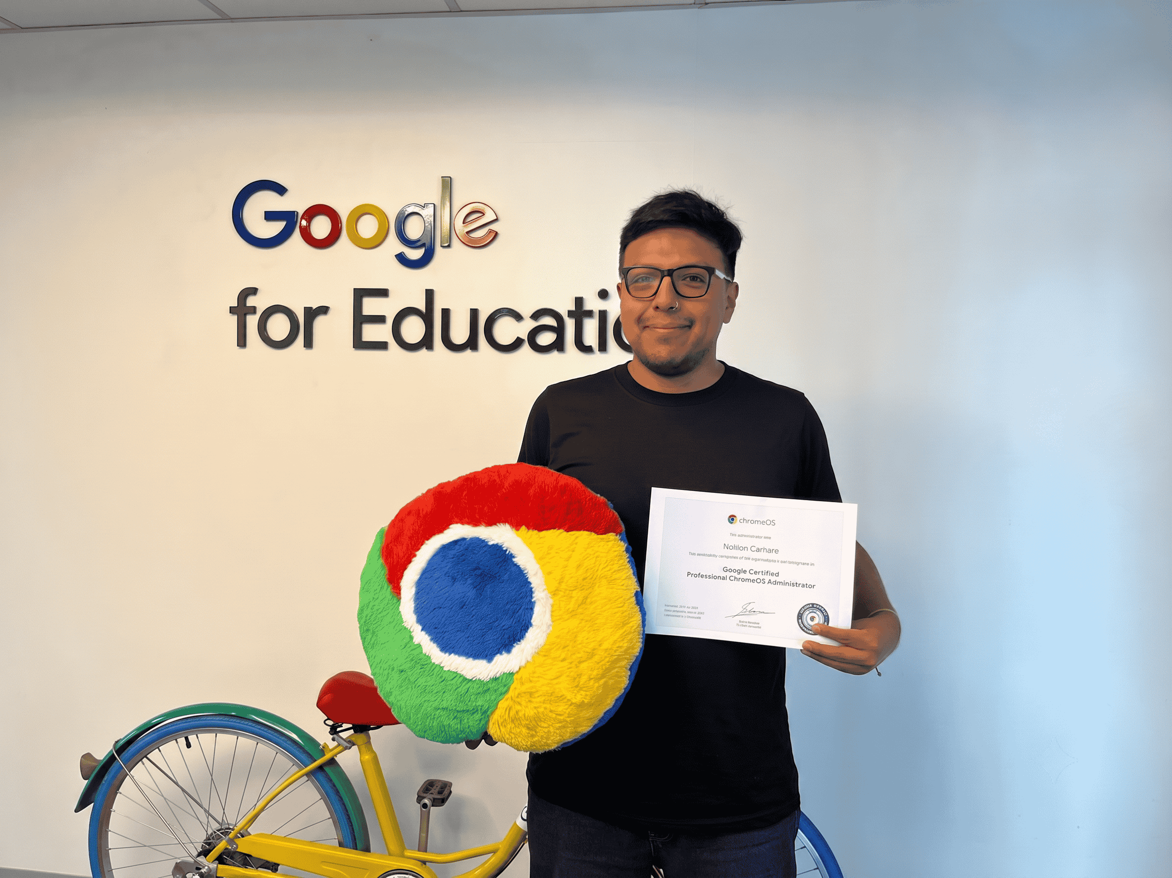 Nelson Gamero en capacitación tecnológica